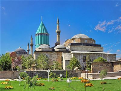 Grabmoschee von Mevlana in Konya